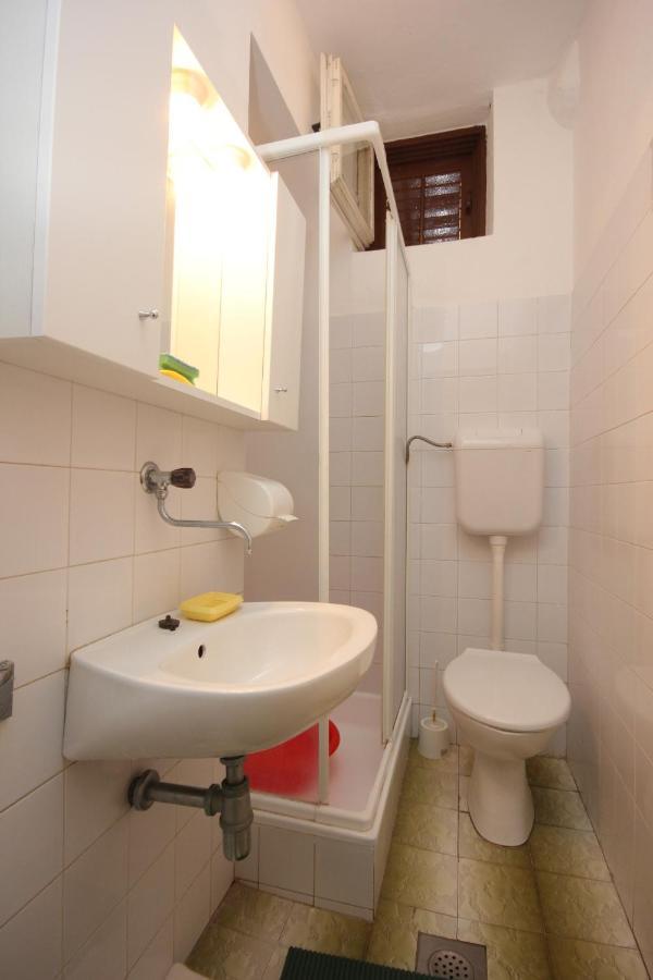 Apartment Savar 8079A Brbinj エクステリア 写真